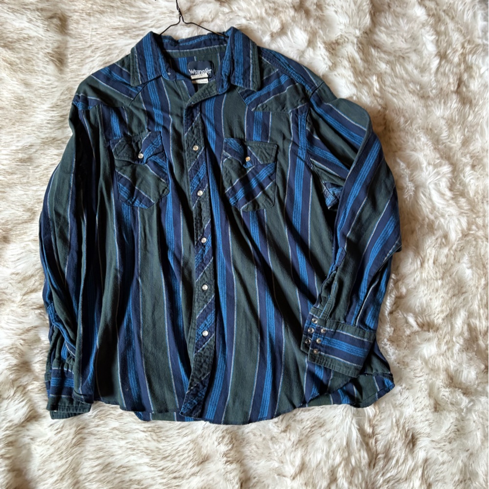 Wrangler Blue and Black Plaid Shirt
